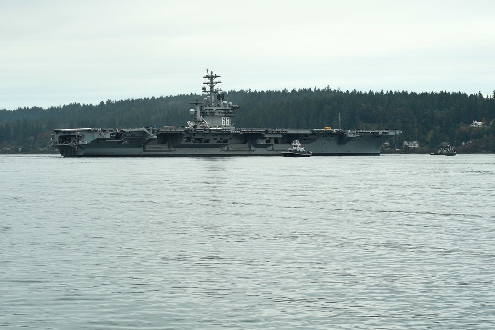 USS Nimitz Gets Underway for the first time in 21 Months.