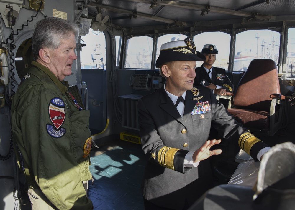 U.S. 3rd Fleet Commander Visits USS Hornet Museum During San Francisco Fleet Week