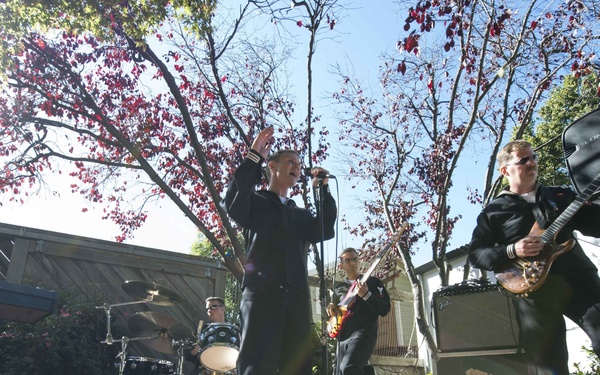 &quot;Pipeline&quot; U.S. Pacific Fleet Band performs for San Francisco Fleet Week