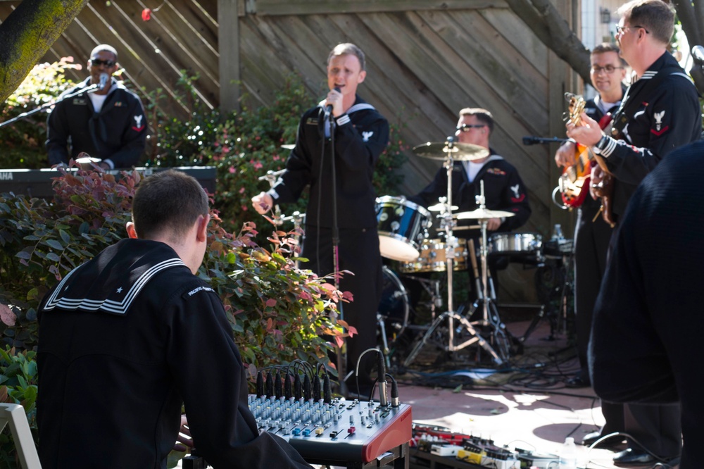 &quot;Pipeline&quot; U.S. Pacific Fleet Band performs for San Francisco Fleet Week