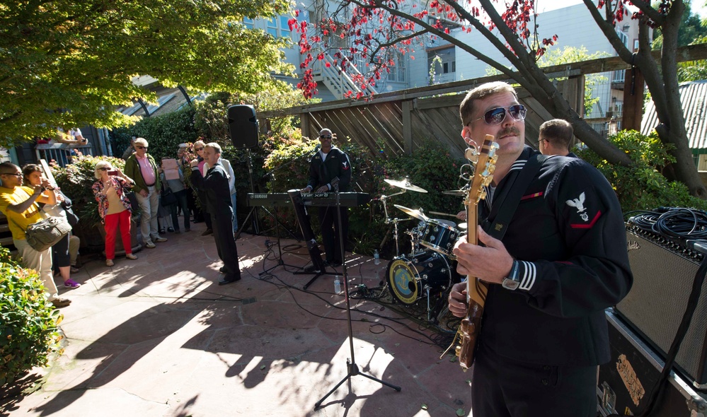 &quot;Pipeline&quot; U.S. Pacific Fleet Band performs for San Francisco Fleet Week