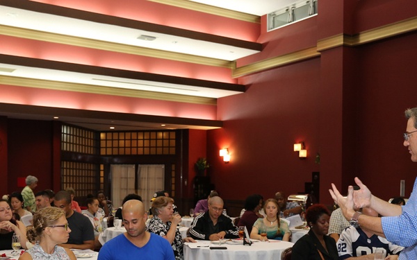 Speaker inspires parents, couples, teens with ‘Screamfree’ seminar