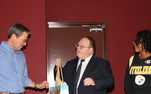 Speaker inspires parents, couples, teens with ‘Screamfree’ seminar