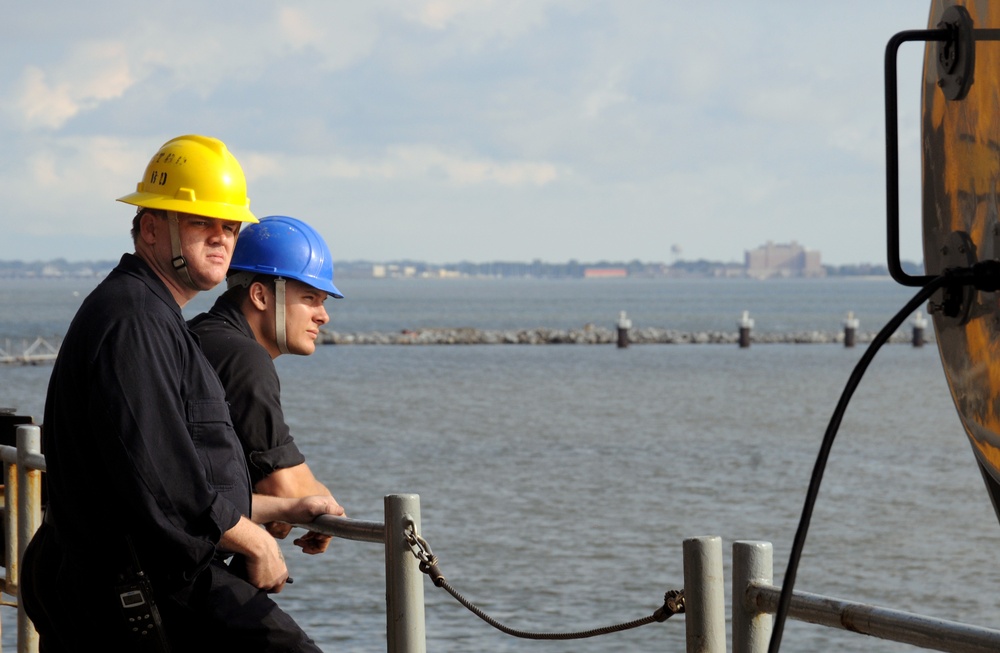 The aircraft carrier USS George H.W. Bush (CVN 77). GHWB is underway conducting routine training and qualifications for a 2017 deployment.