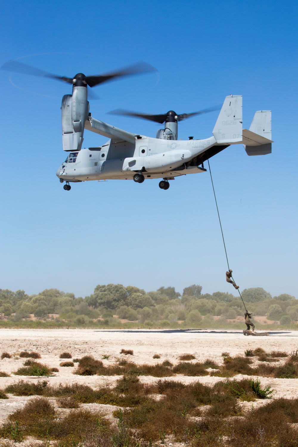 Crisis Response Marines sharpen fast-rope skills in Spain