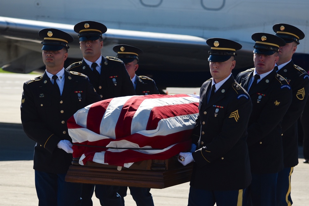 DVIDS - Images - NYNG Honor Guard conducts dignified transfer of Korean ...