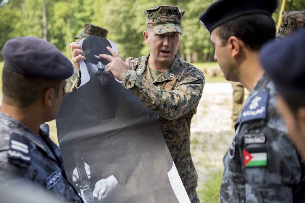 Royal Jordanian Marines Observe USMC Training