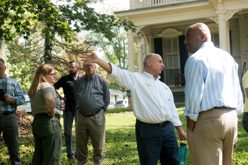 Arlington National Cemetery employees learn from National Park Service Historic Preservation Training Center employees