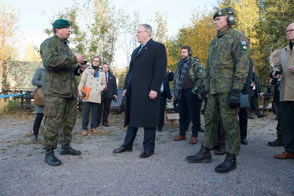 DSD observes Finnish Military Exercise