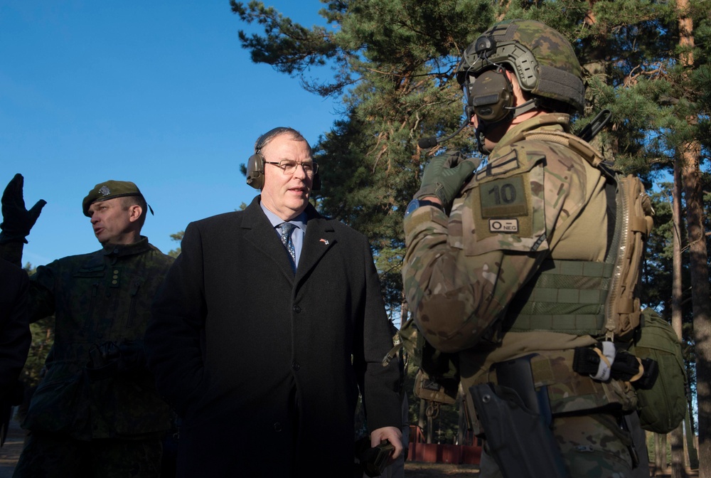 DSD observes Finnish Military Exercise