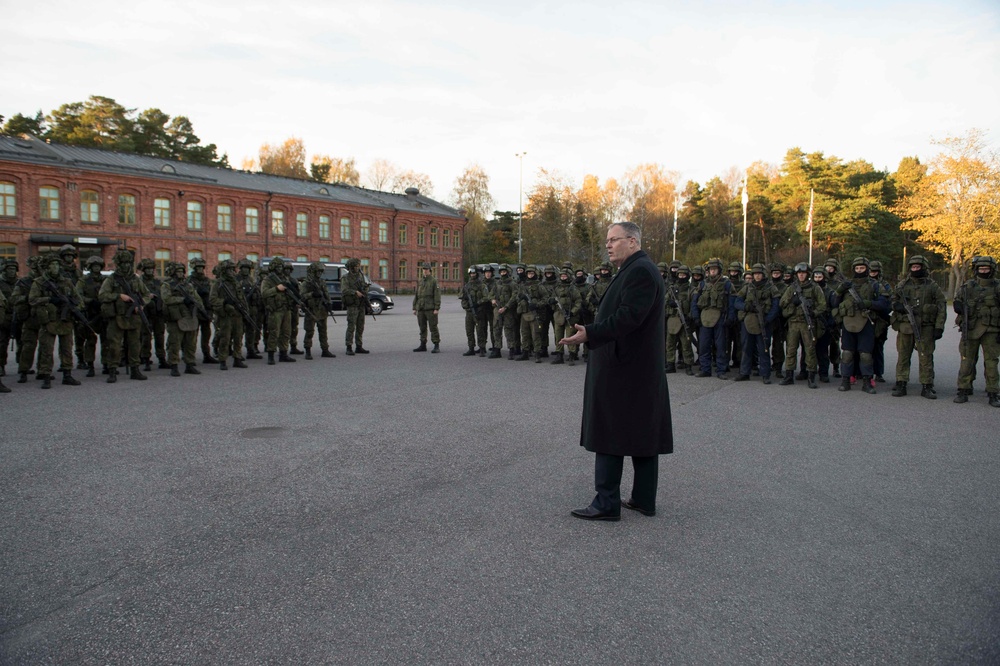 DSD observes Finnish Military Exercise