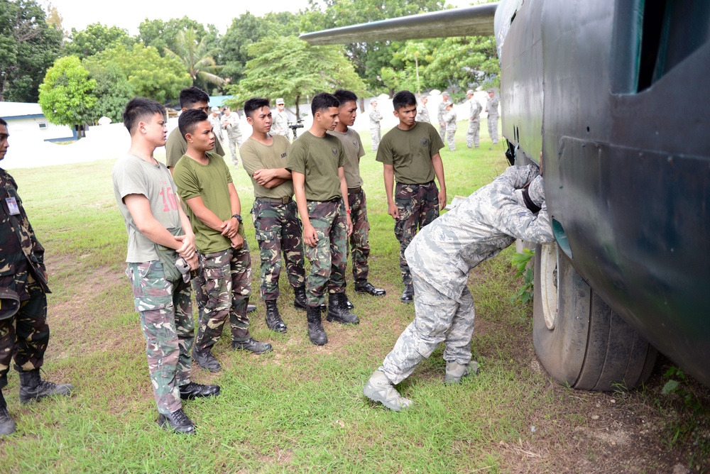 U.S. Air Force Defenders exchange tactics with Philippine Air Force members