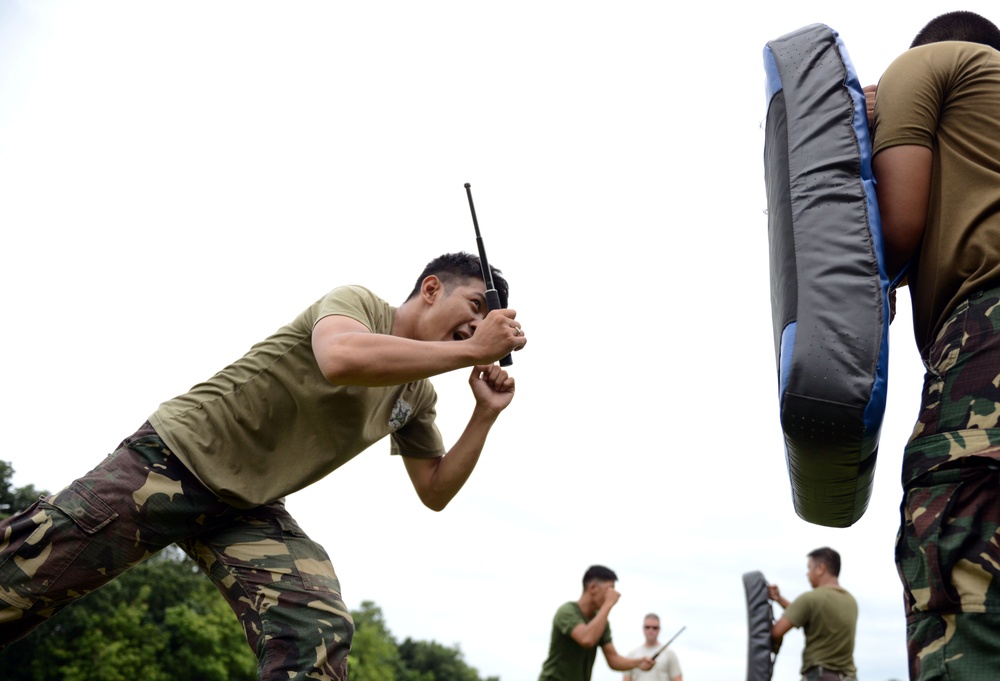 U.S. Air Force Defenders exchange tactics with Philippine Air Force members