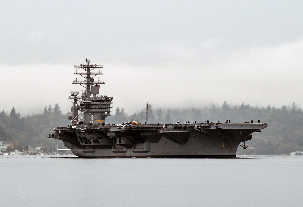 USS Nimitz Gets Underway for the first time in 21 Months.