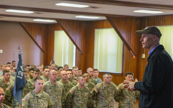 Florida Governor Rick Scott addresses Florida National Guard Soldiers