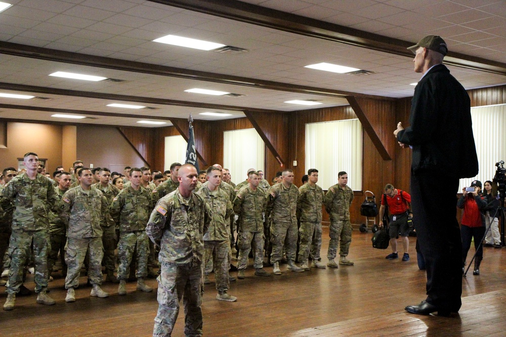 Florida Governor Rick Scott addresses Florida National Guard Soldiers