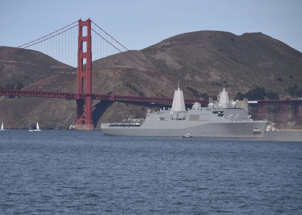 Parade of Ships at San Francisco Fleet Week