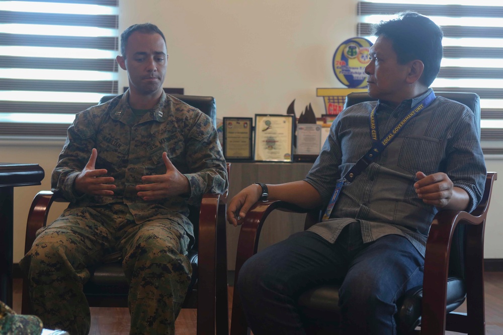U.S., Philippine Marines Visit Tuguegarao City Mayor
