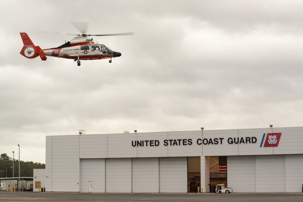 Coast Guard respond from Hunter Army Airfield following Hurricane Matthew