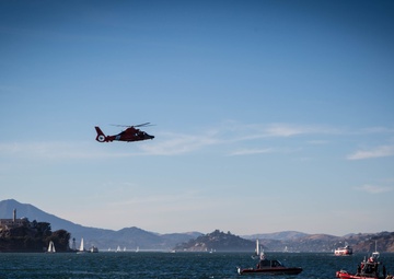 Coast Guard responds to capsized sailboat with 30 people aboard in San Francisco