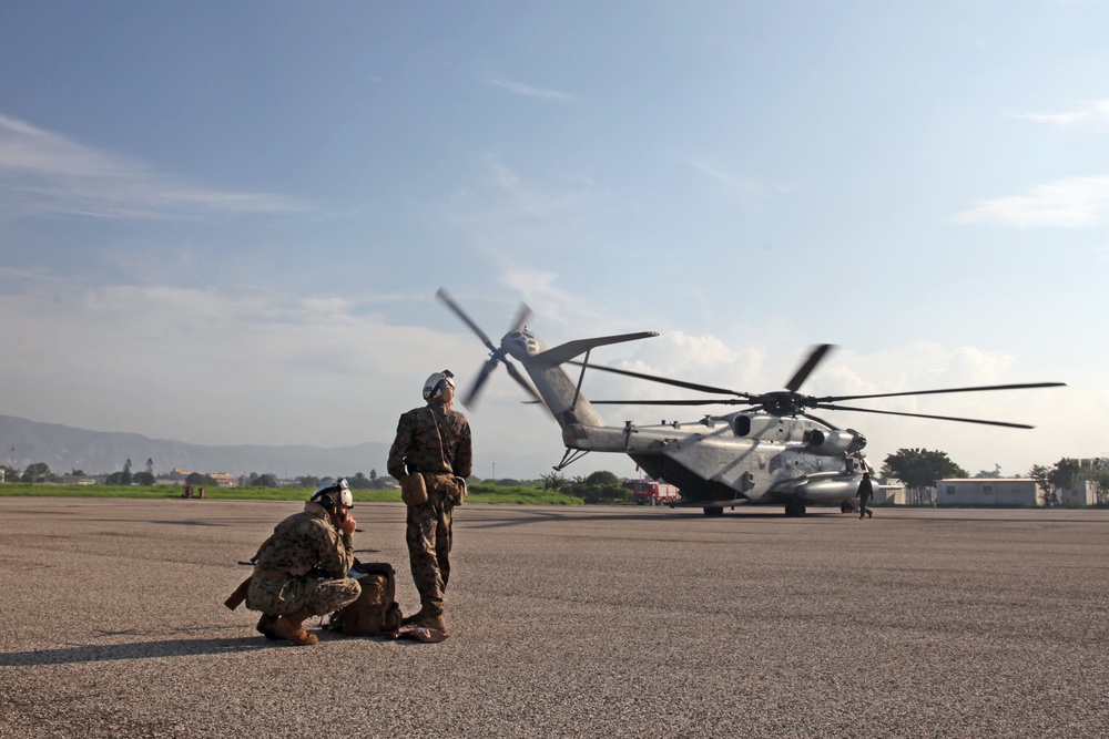 24th Marine Expeditionary Unit radio operators test communications in Haiti