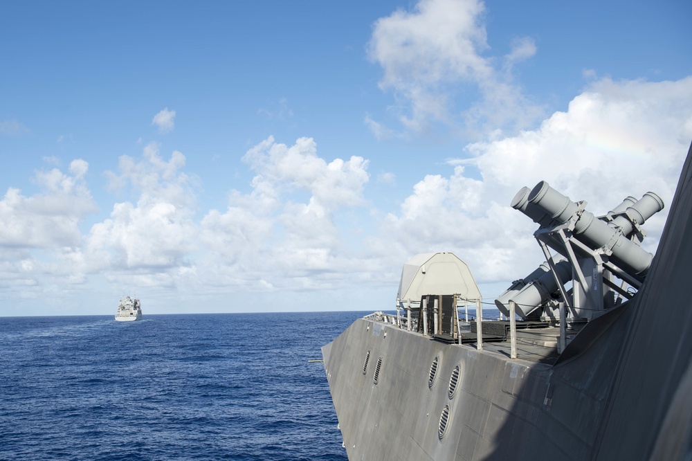 USS Coronado (LCS 4) conducts UNREP and VERTREP with USNS Richard E. Byrd