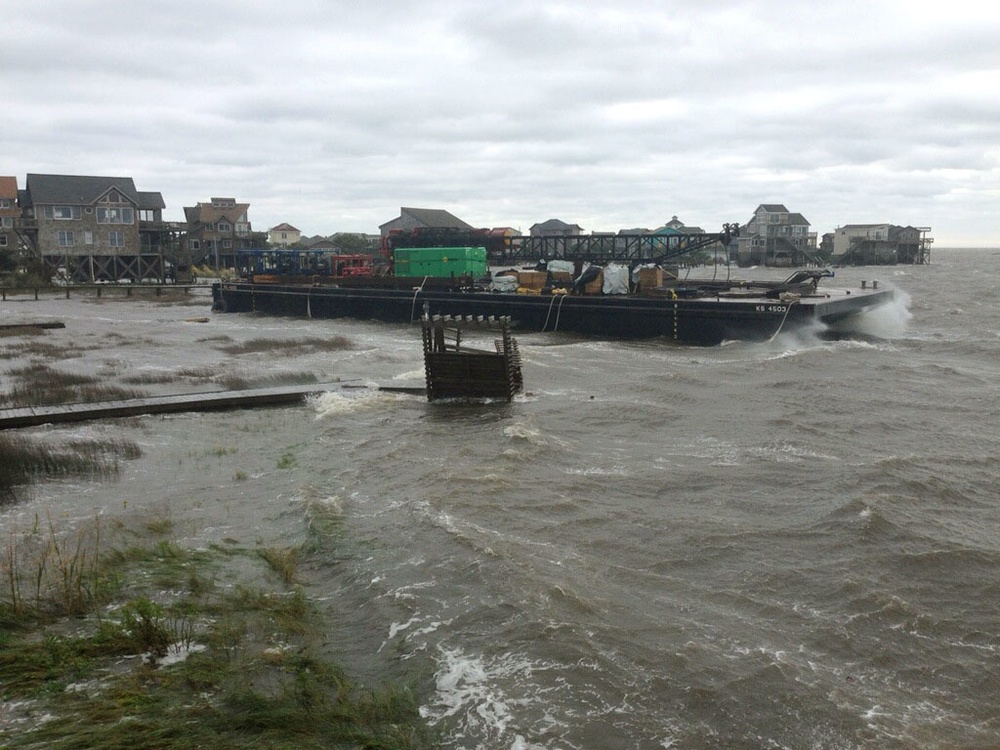 2 construction barges run aground on Hatteras Island, NC