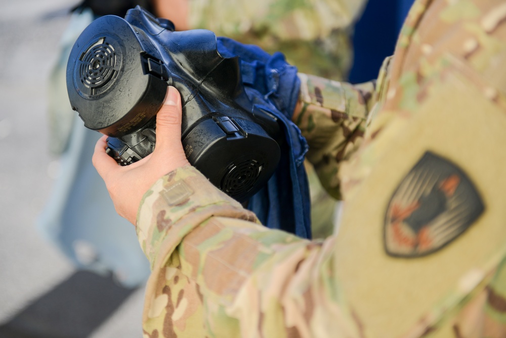 650th MI Gp Soldiers practice CBRN defense