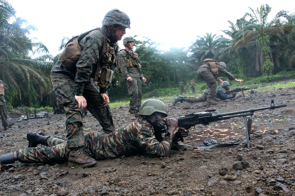 Cameroon, U.S. work together to combat illicit trafficking