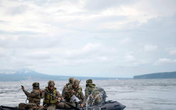 31st MEU departs USS Green Bay’s (LPD 20) well deck during PHIBLEX 33