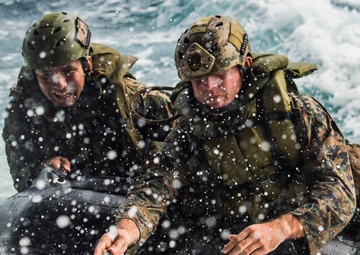 Green Bay, 31st MEU, conduct CRRC ops during PHIBLEX 33