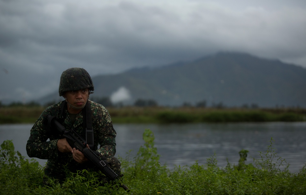 PHIBLEX 33: Joint Amphibious Assault at Subic Bay