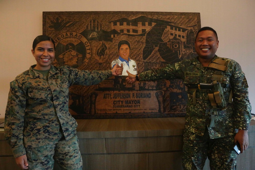 U.S., Philippine Marines Visit Tuguegarao City Mayor