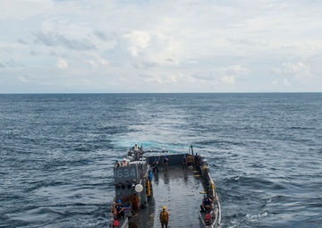 Green Bay conducts LCU ops during PHIBLEX 33