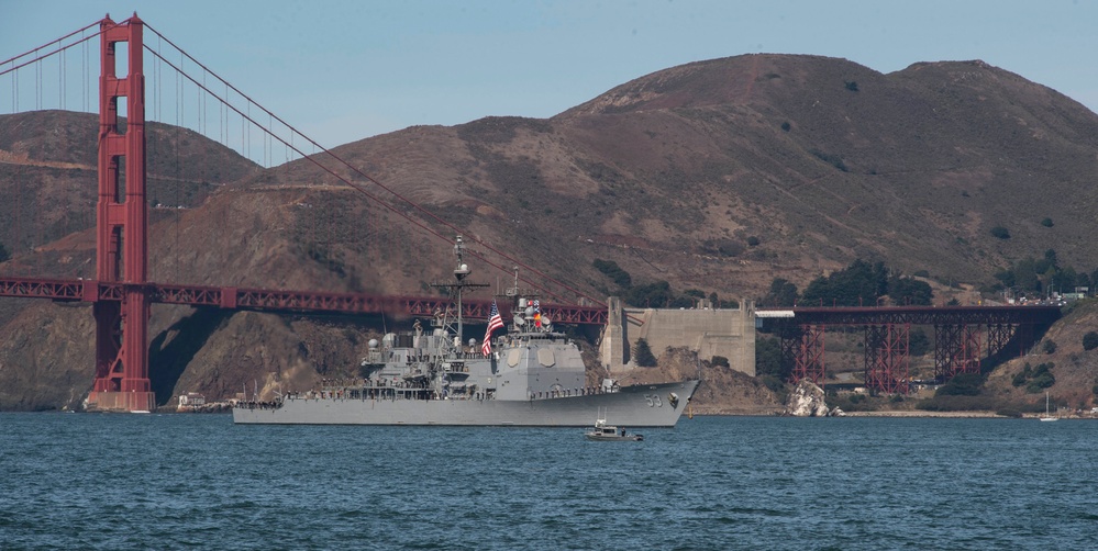Parade of Ships at San Francisco Fleet Week