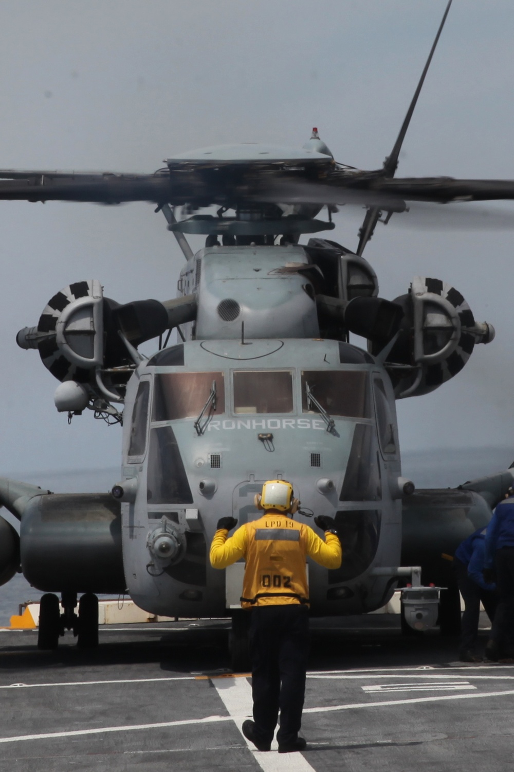 24th Marine Expeditionary Unit, USS Mesa Verde team up for Haiti disaster relief