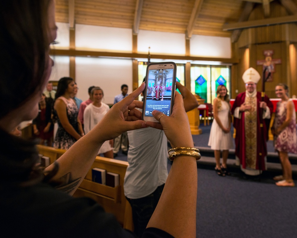 Bishop Buckon visits Travis AFB