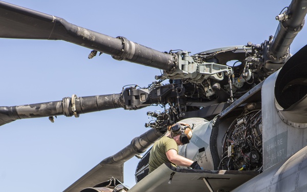 Marines with Joint Task Force Matthew prepare CH-53E Super Stallion to deliver relief support to Haiti
