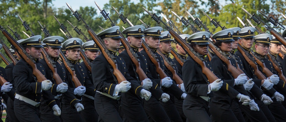 CMC Attends USNA Parade