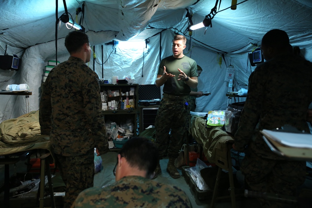 31st MEU Shock Trauma Platoon rehearses pediatric care, procedures