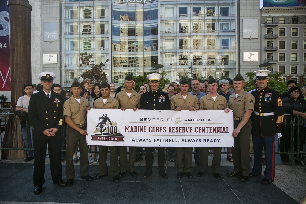 Commander of Marine Forces Reserve attends San Francisco Fleet Week