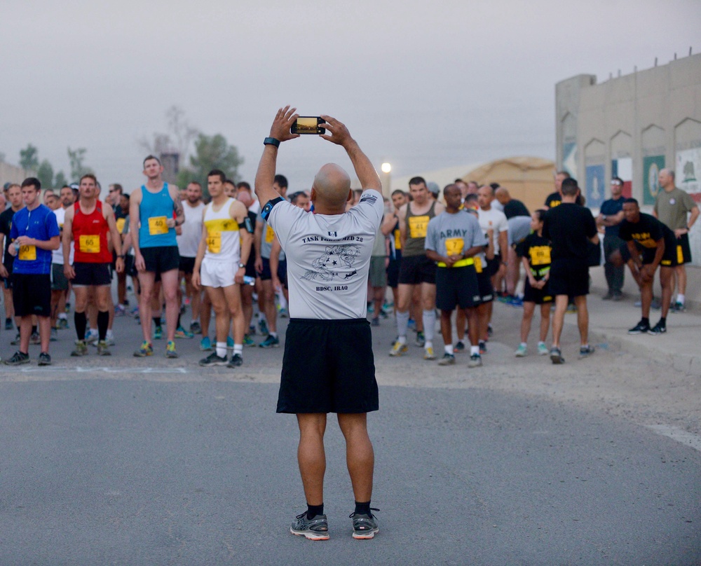 Army medical unit completes army 10-miler near Baghdad