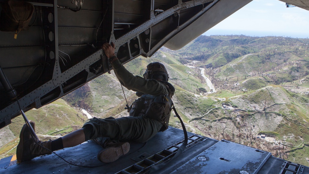 Marines with JTF Matthew deliver goods to Hurricane Matthew victims