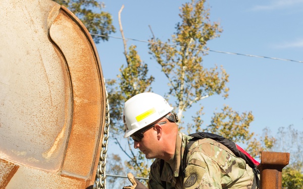 Hurricane Matthew: Princeville, N.C. Under Water - NC Guard Engineers Begin Pumping Operations to Reverse the Flow