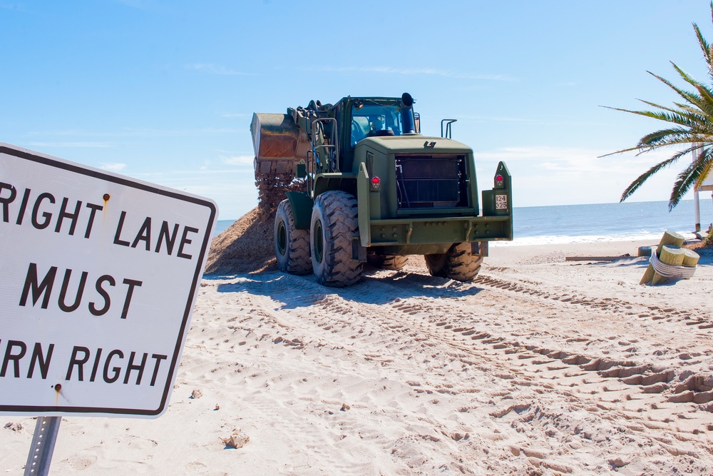 South Carolina National Guard engineers help clear roads for Edisto residents