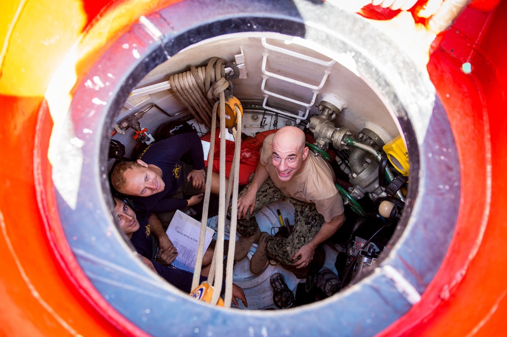 Submarine rescue capsule