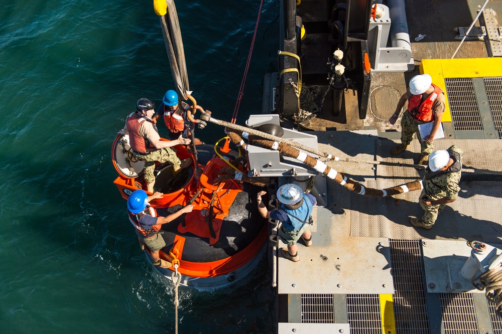 Submarine rescue capsule