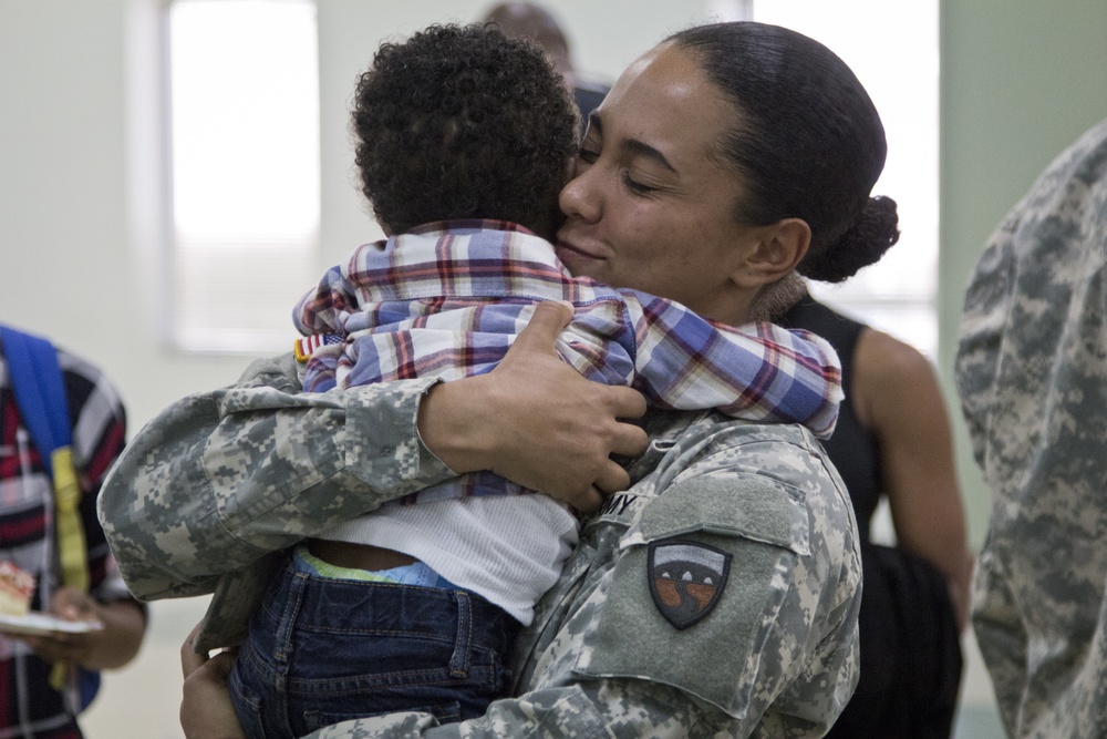Deploying Army Reserve Soldiers Farewell Ceremony