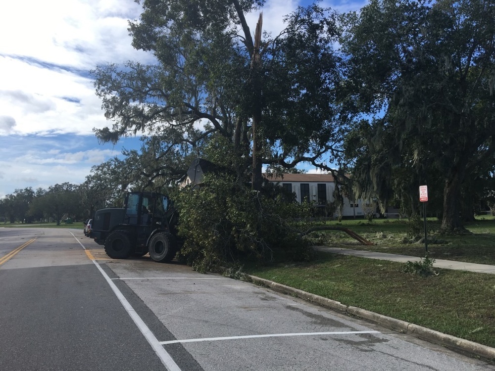 NMCB 1 provides assistance after Hurricane Matthew in Jacksonville
