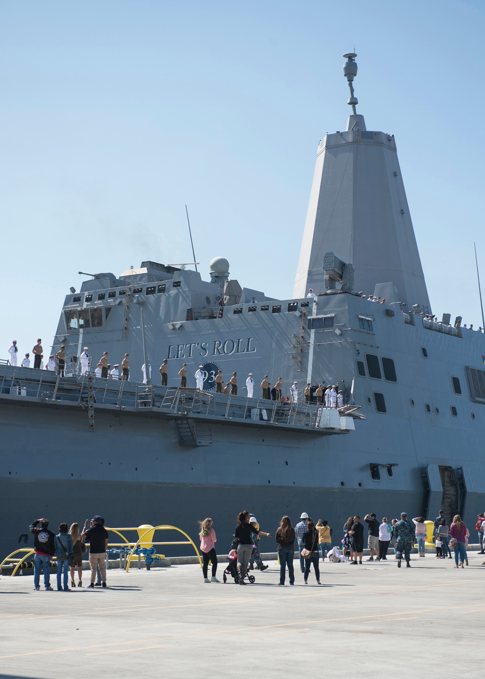 USS Somerset (LPD 25) Departs for Deployment 2016